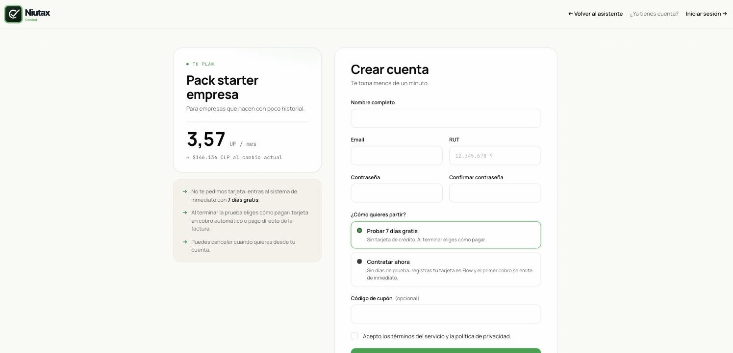 Formulario Crear cuenta con los campos nombre completo, email, RUT, contraseña y confirmar contraseña, y las opciones Probar 7 días gratis o Contratar ahora